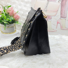 Load image into Gallery viewer, Vegan Saddle Crossbody Bag