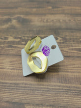Load image into Gallery viewer, Mirror Lips Stud Earrings