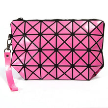 Load image into Gallery viewer, Glossy Diamond Pattern Clutch Bag
