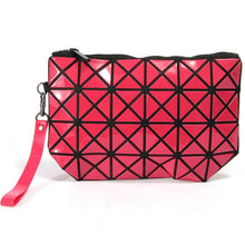 Load image into Gallery viewer, Glossy Diamond Pattern Clutch Bag