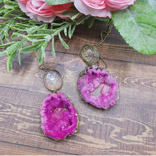 Load image into Gallery viewer, Druzy Geode Slice Necklace