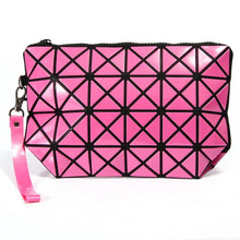 Load image into Gallery viewer, Glossy Diamond Pattern Clutch Bag
