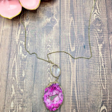 Load image into Gallery viewer, Druzy Geode Slice Necklace

